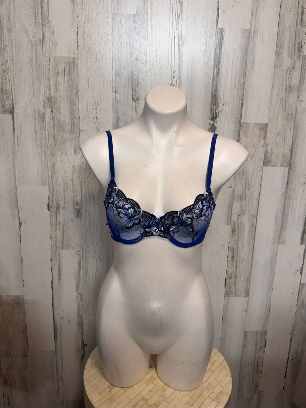 Royal Blue Butterfly Embroidered Mesh Underwire Bra Strappy Back Womens Medium